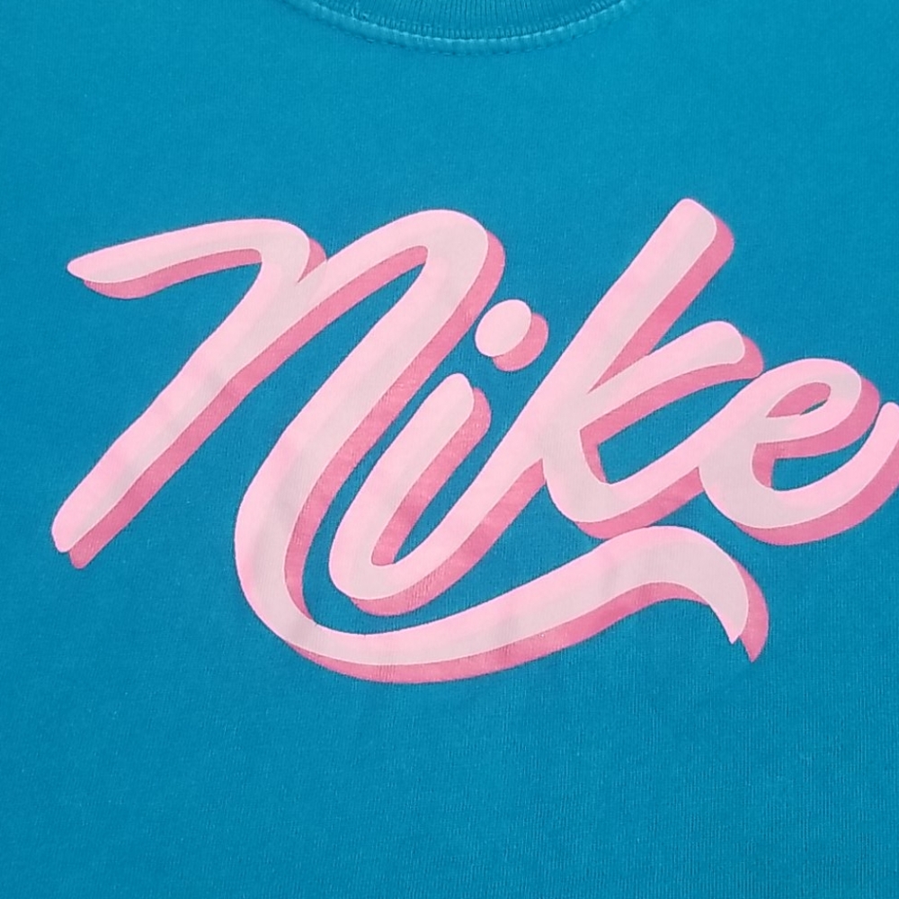 Girls Nike Shirt - Picture 2 of 5
